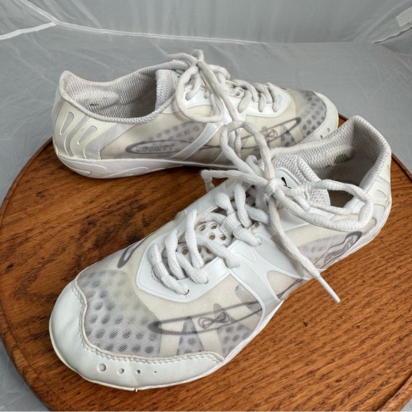 Nfinity Vengeance Cheer Size 8 - Picture 1 of 11